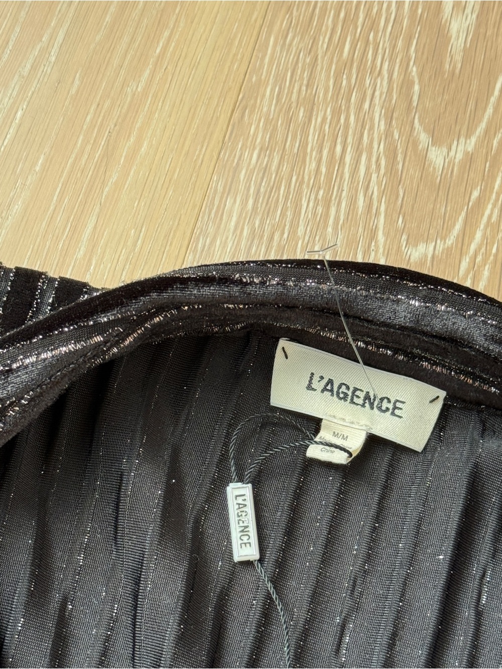 L'AGENCE Laurent Black Velvet Burnout Stripe Blouse size Medium New without tag - Picture 5 of 9